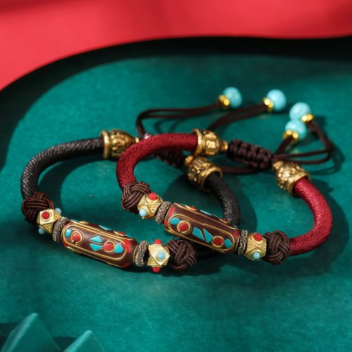Geflochtenes Tibetisches Armband mit Türkis & Om Mani Padme Hum Geflochtenes Tibetisches Armband mit Türkis & Om Mani Padme Hum