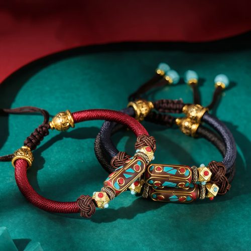 Geflochtenes Tibetisches Armband mit Türkis & Om Mani Padme Hum Geflochtenes Tibetisches Armband mit Türkis & Om Mani Padme Hum