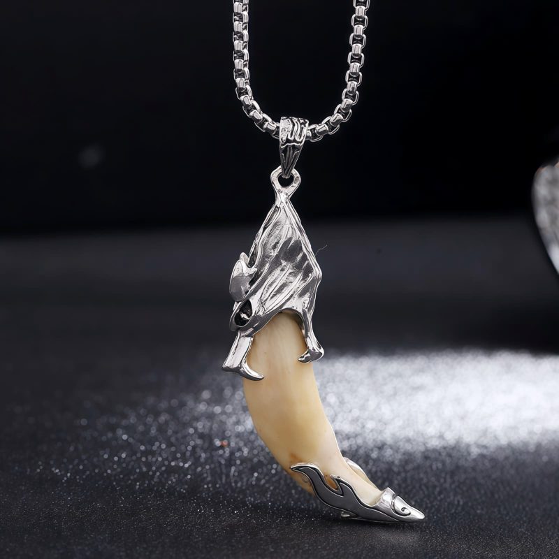 Titanium Steel Wolf Tooth Pendant Necklace Titanium Steel Wolf Tooth Pendant Necklace