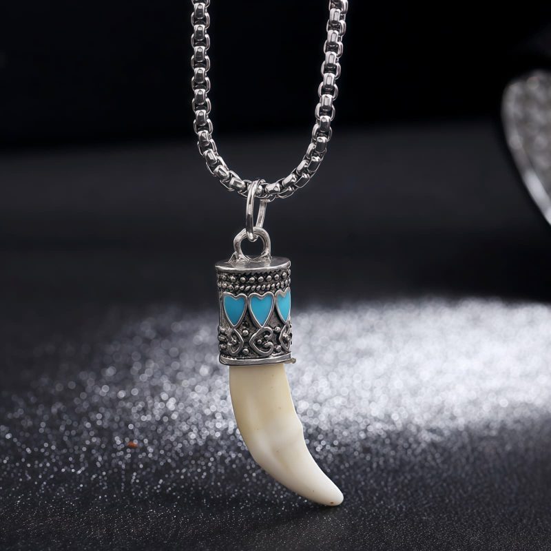Titanium Steel Wolf Tooth Pendant Necklace Titanium Steel Wolf Tooth Pendant Necklace