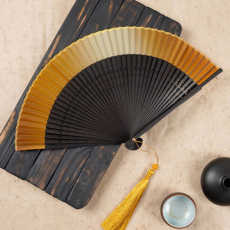 Gradient Hollow Engraved Bamboo Folding Fan Gradient Hollow Engraved Bamboo Folding Fan
