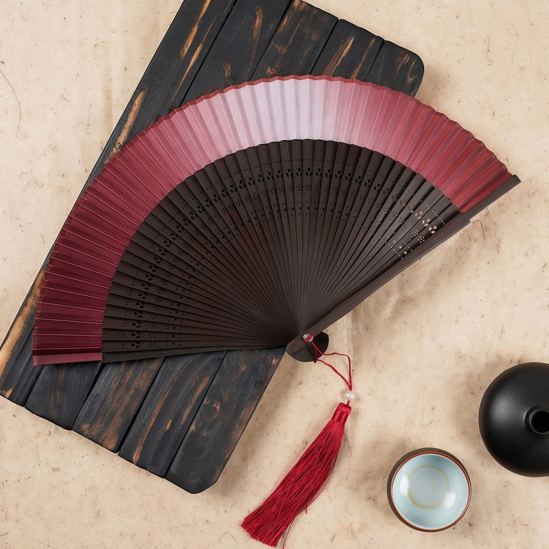 Gradient Hollow Engraved Bamboo Folding Fan Gradient Hollow Engraved Bamboo Folding Fan