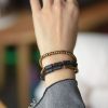 Lava-Gestein & Messing: Mehrlagiges Armband für innere Ruhe Lava Rock Brass Multi-Turn Calm Bracelet