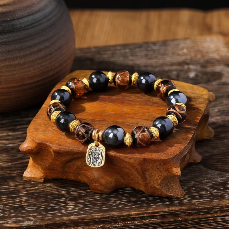 Liuli Glass Tibetan Goddess of Wealth Bracelet Liuli Glass Tibetan Goddess of Wealth Bracelet