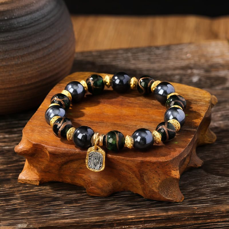 Liuli Glass Tibetan Goddess of Wealth Bracelet Liuli Glass Tibetan Goddess of Wealth Bracelet