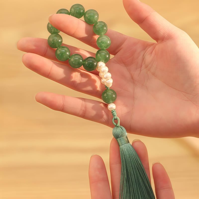 Green Strawberry Quartz Pearl Wrist Mala Green Strawberry Quartz Pearl Wrist Mala