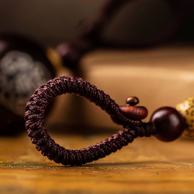 Tibetan Red Sandalwood Luck Key Chain Tibetan Red Sandalwood Luck Key Chain