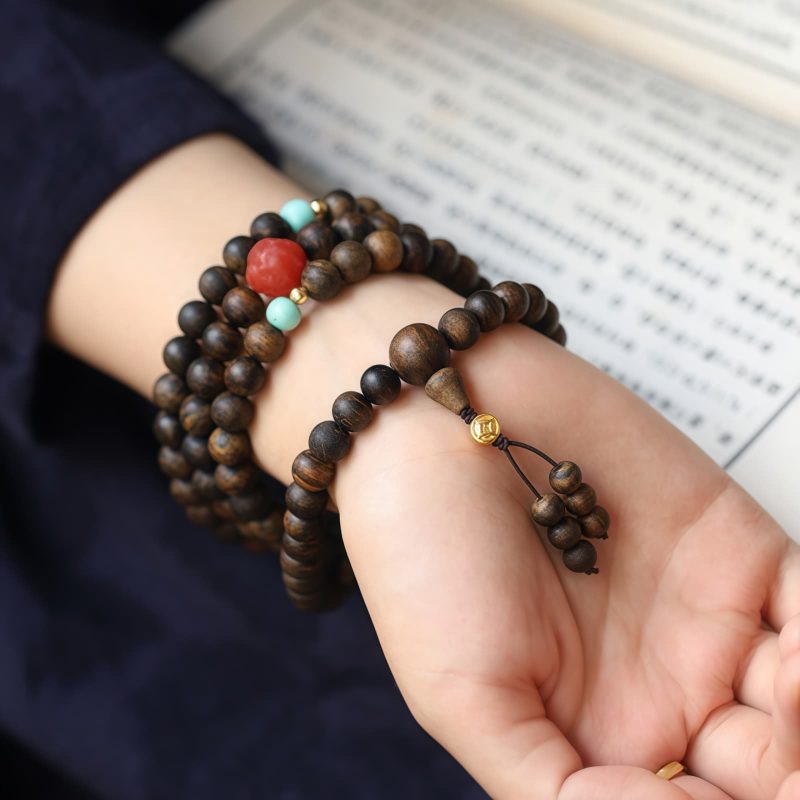 Turquoise Agarwood Meditation Bracelet with 108 Beads Turquoise Agarwood Meditation Bracelet with 108 Beads