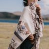 Chal Tibetano de Rayas Onduladas: Calidez y Estilo Étnico Tibetan Wave Stripe Cozy Scarf - 8
